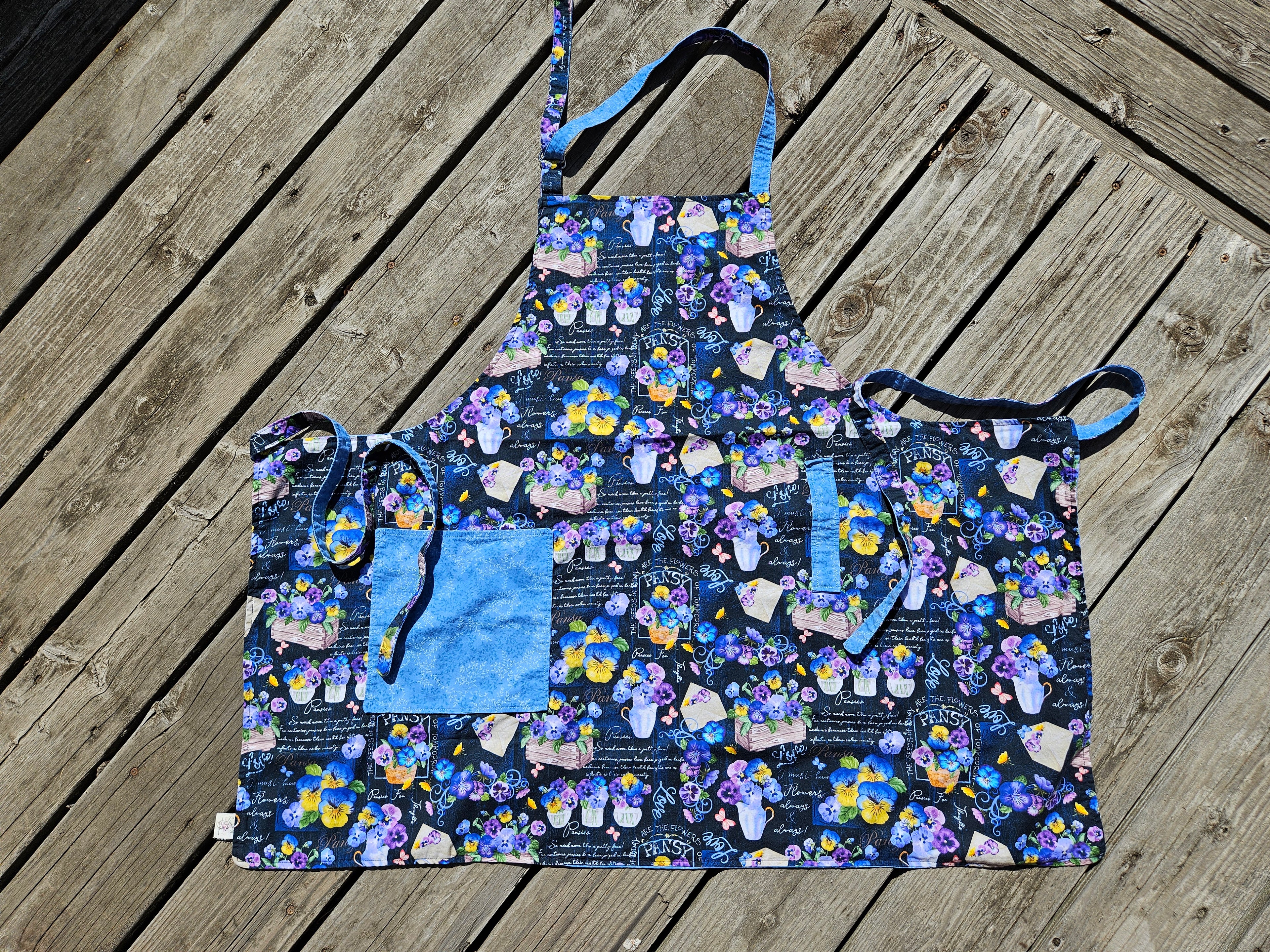 Pansy Apron, Reversable and Adjustable