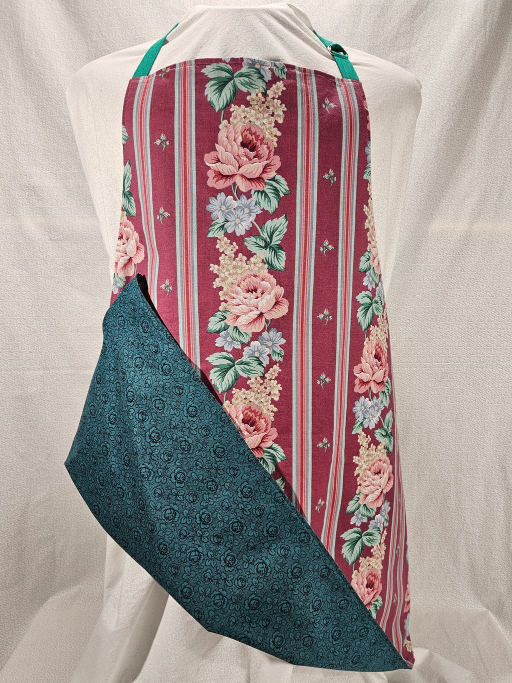 Reversable and Adjustable Floral Apron