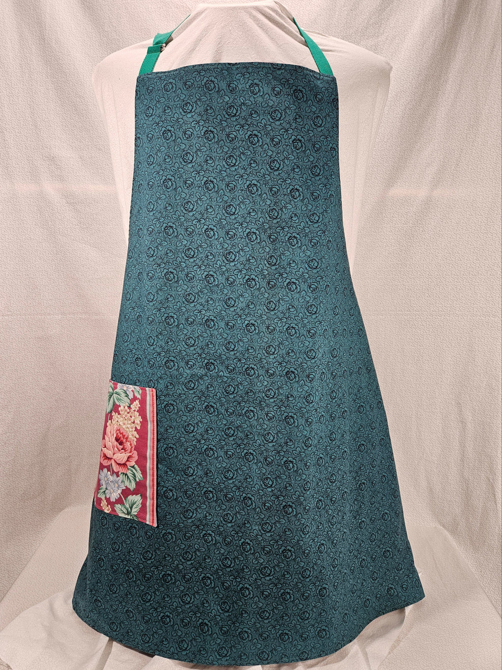 Reversable and Adjustable Floral Apron